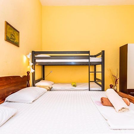 Guesthouse Isabel La Catolica Дубровник Екстер'єр фото