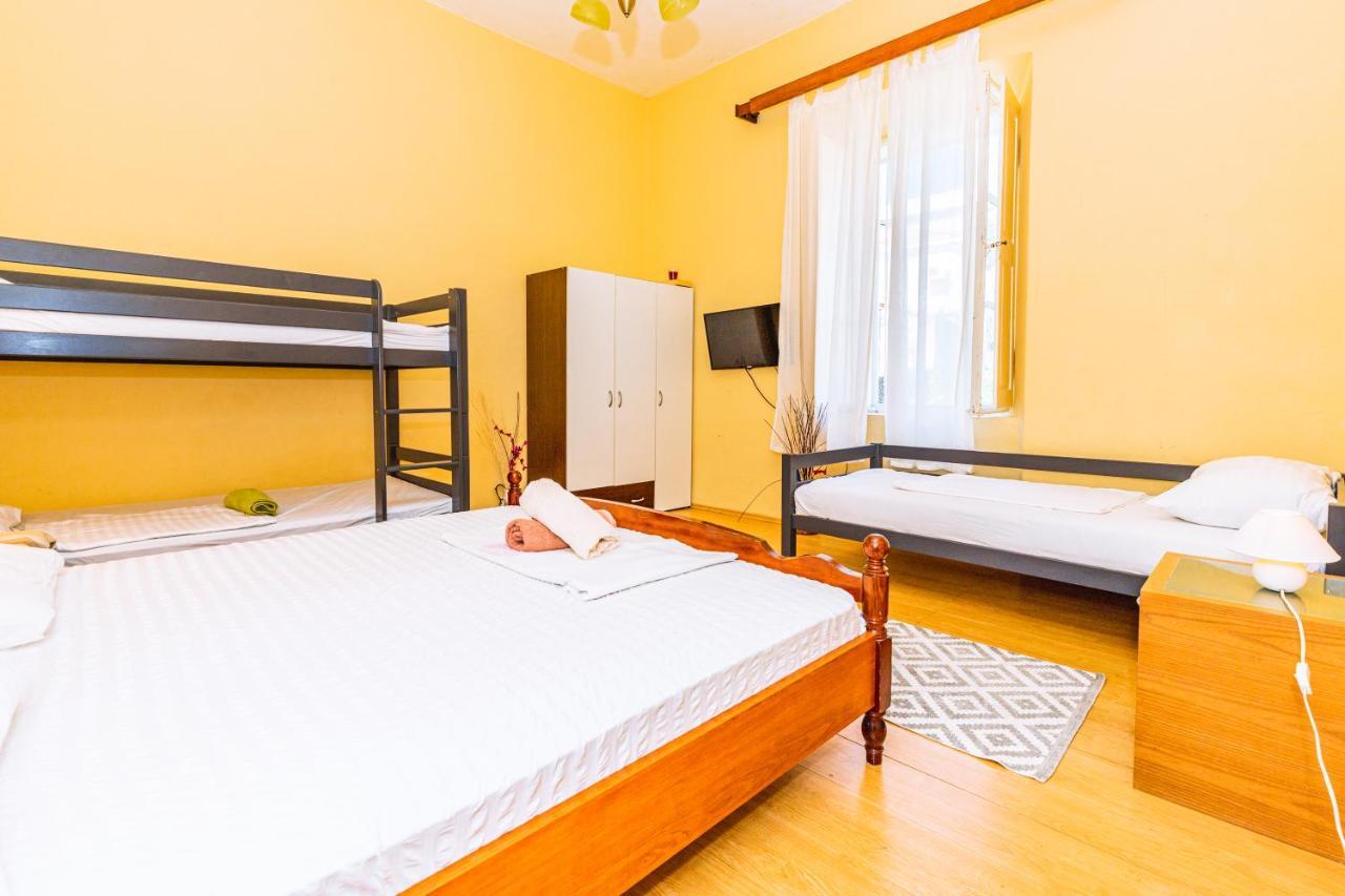 Guesthouse Isabel La Catolica Дубровник Екстер'єр фото