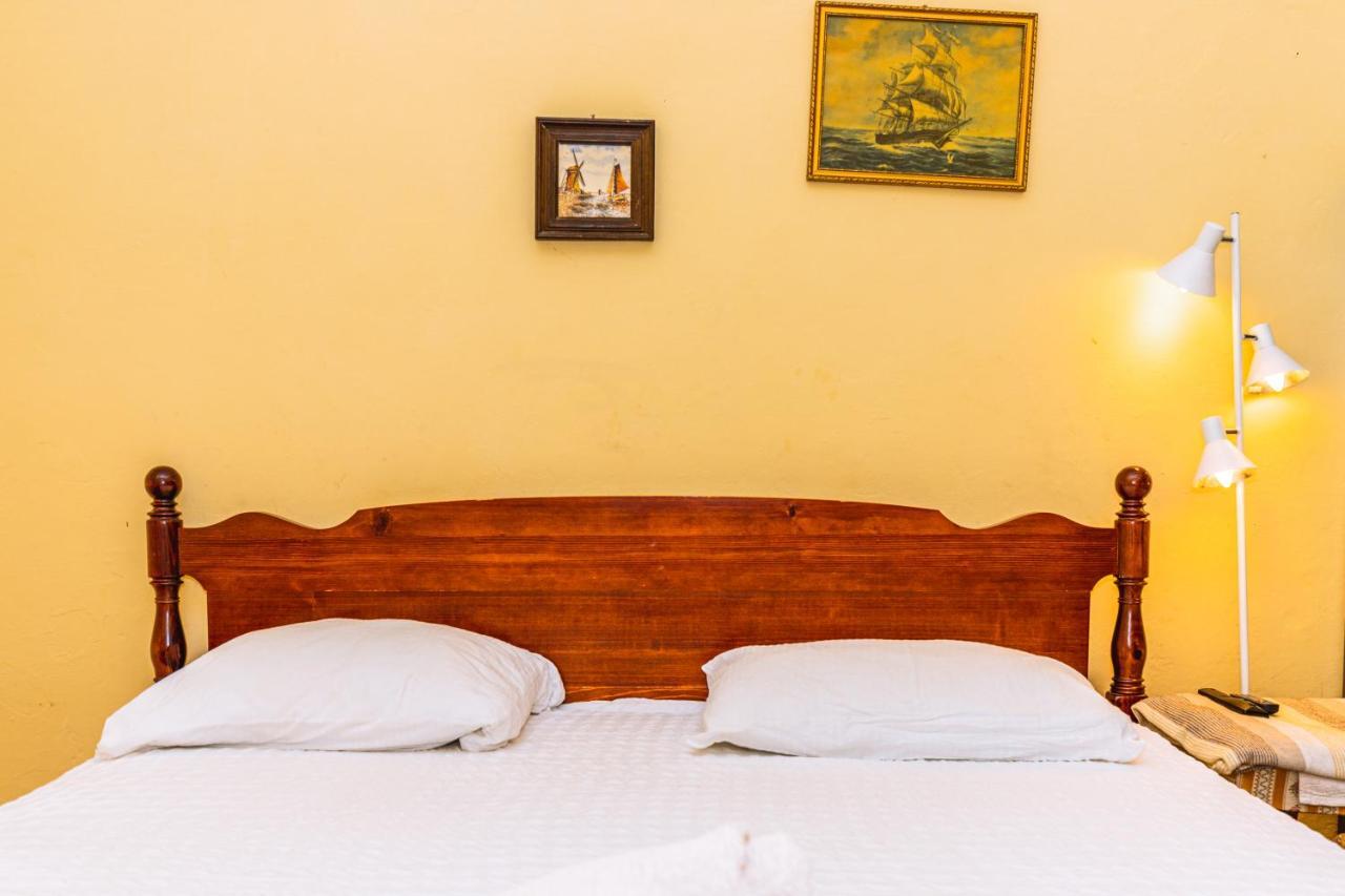 Guesthouse Isabel La Catolica Дубровник Екстер'єр фото