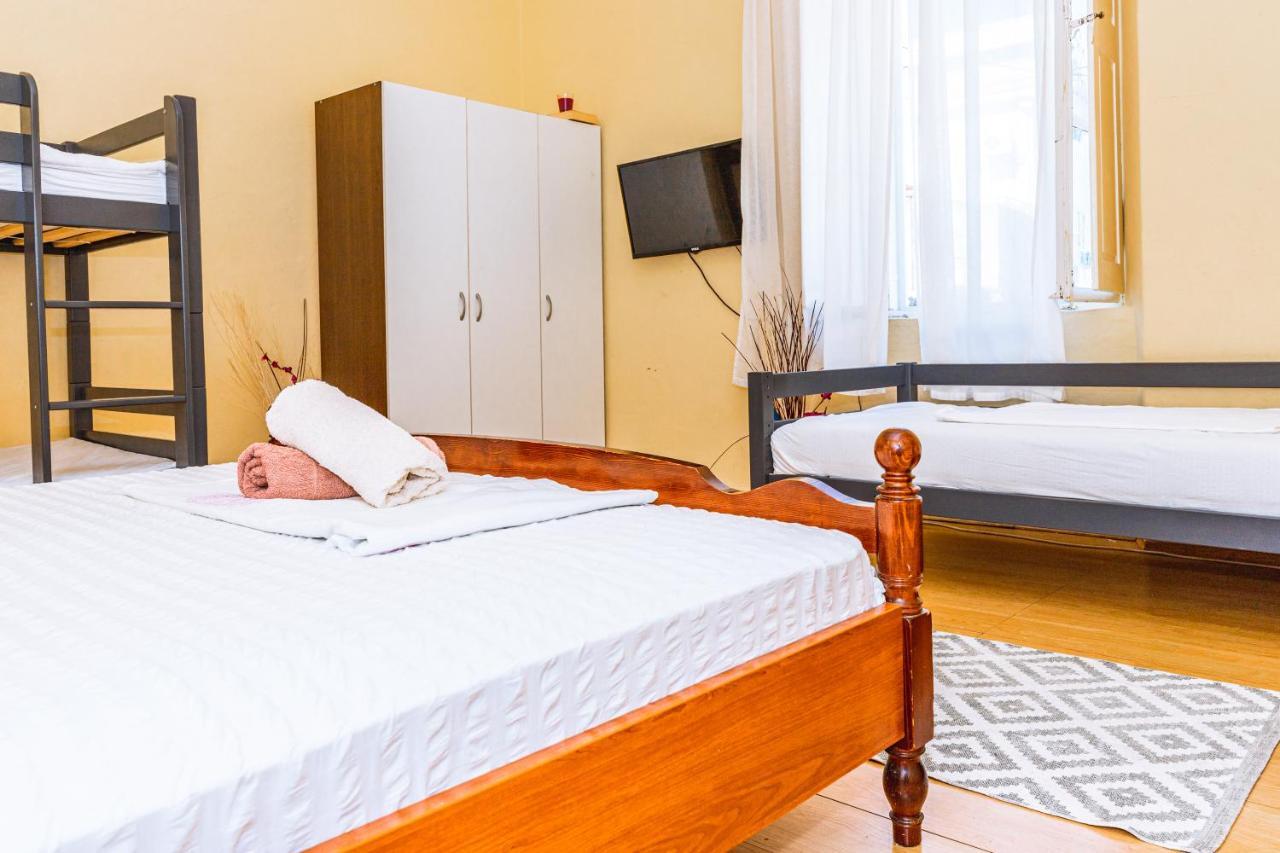 Guesthouse Isabel La Catolica Дубровник Екстер'єр фото
